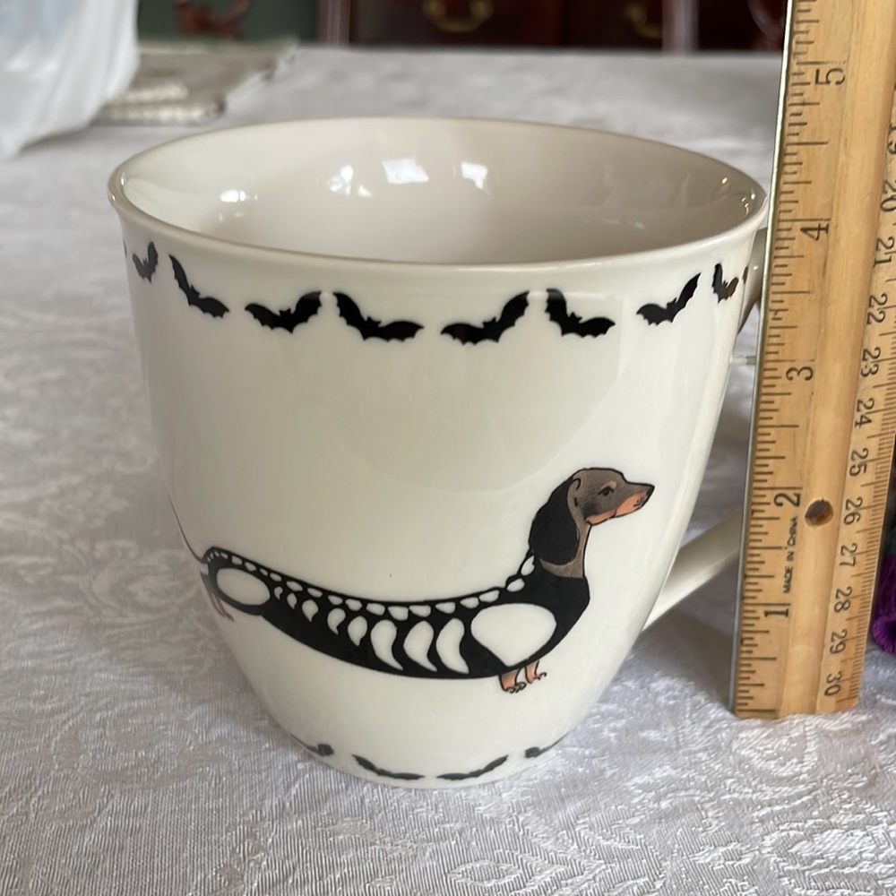 Dachshund Halloween mug with socks - Picture 9 of 9